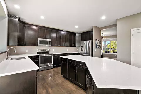 Kitchen - 1154 139th St E, Rosemount, MN 55068 photo 3 of 4