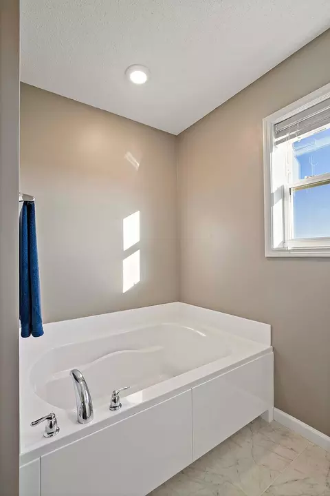 Bath - 1154 139th St E, Rosemount, MN 55068 photo 3 of 6