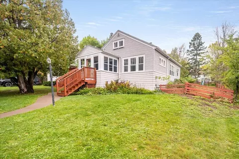 4911 Jay St, Duluth, MN 55804