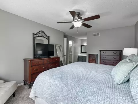 Bedroom - 15490 Darjeeling Path, Rosemount, MN 55068 photo 2 of 3