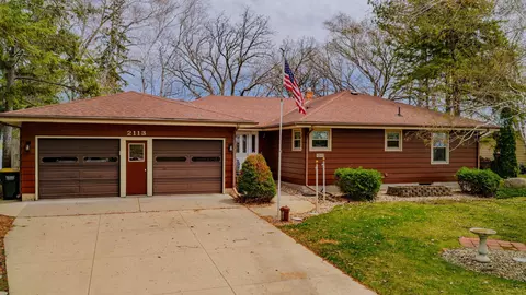 2113 Country Club Dr NE, Willmar, MN 56201