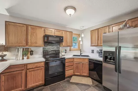 Kitchen - 4274 Maclaren Pl, Eagan, MN 55123 photo 1 of 2