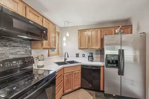 Kitchen - 4274 Maclaren Pl, Eagan, MN 55123 photo 2 of 2