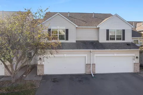 6524 154th St W #107, Apple Valley, MN 55124