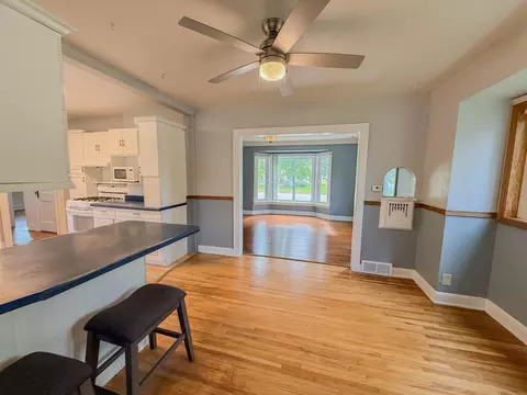 Living - 708 Elm Ave, Olivia, MN 56277 photo 7 of 10