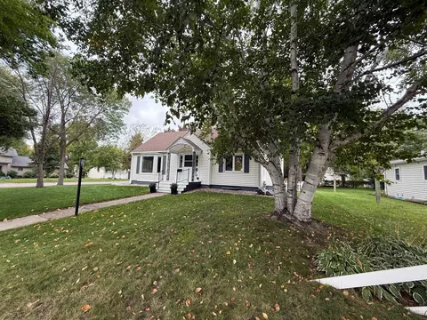 Exterior - 708 Elm Ave, Olivia, MN 56277 photo 16 of 19