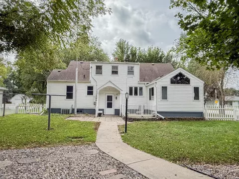 Exterior - 708 Elm Ave, Olivia, MN 56277 photo 3 of 19