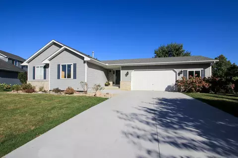 1305 Lakeside Cir, Buffalo, MN 55313