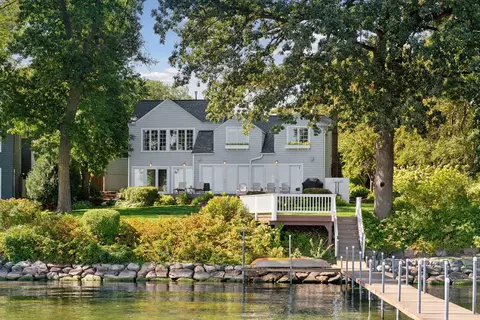 215 W Point Rd, Tonka Bay, MN 55331