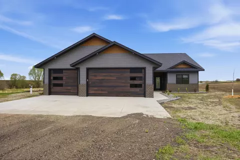 14360 Leisure Ln, Lake Park, MN 56554