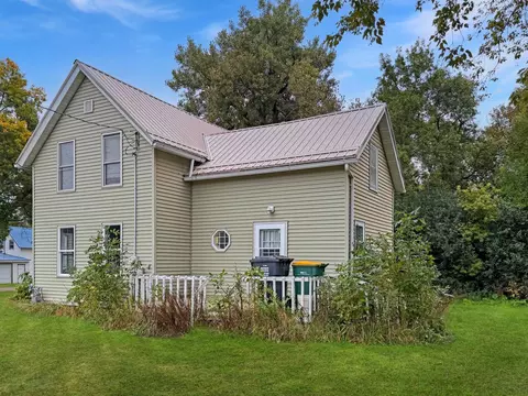 305 E Garfield St, Hendricks, MN 56136 photo 3