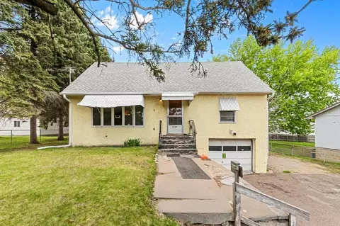 6148 Upper 51st St N, Oakdale, MN 55128