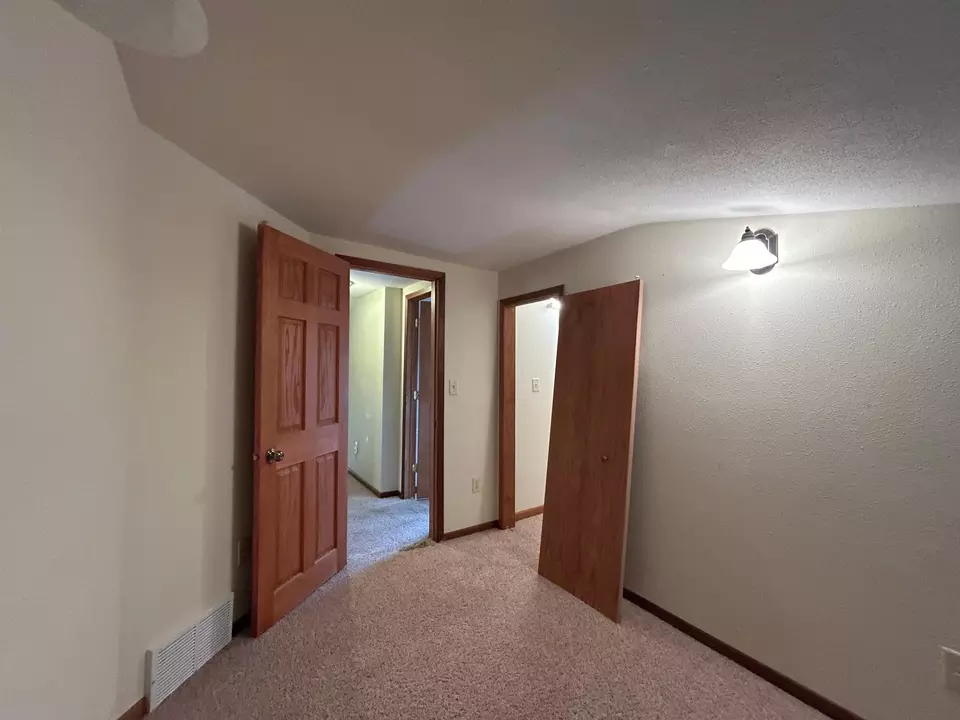 Bedroom - 3912 E 5th St, Superior, WI 54880 photo 3 of 8