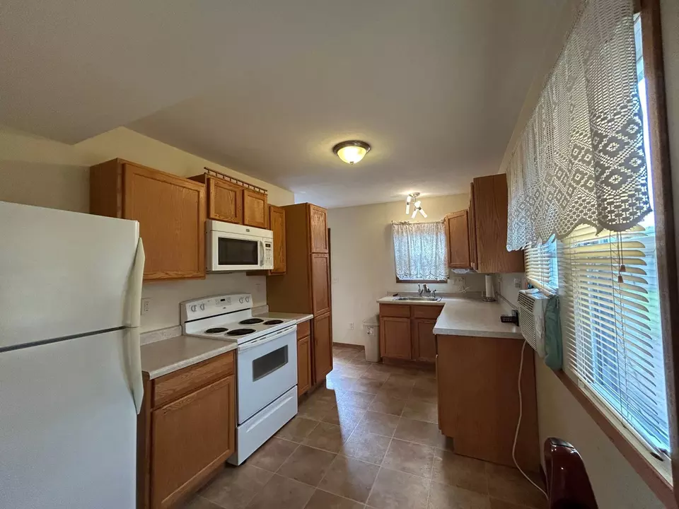 Kitchen - 3912 E 5th St, Superior, WI 54880 photo 1 of 5