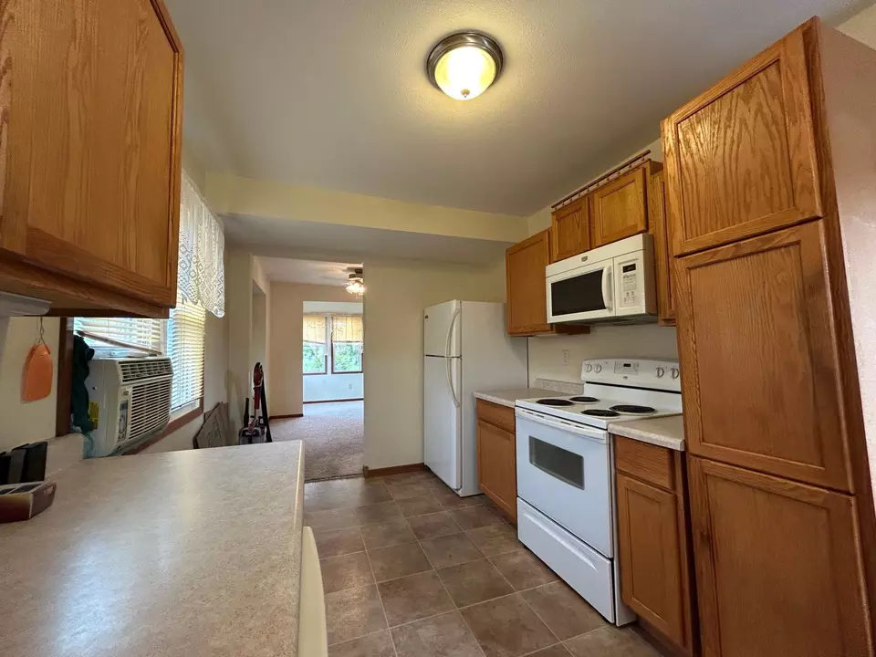 Kitchen - 3912 E 5th St, Superior, WI 54880 photo 5 of 5