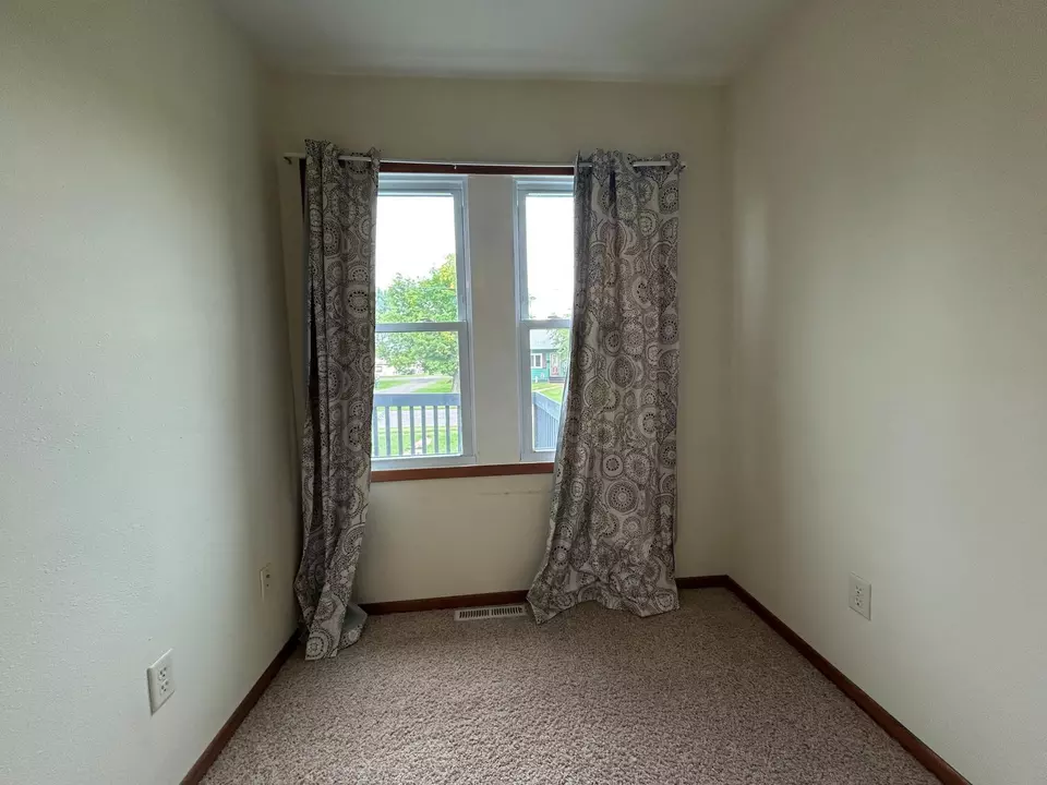 Bedroom - 3912 E 5th St, Superior, WI 54880 photo 6 of 8