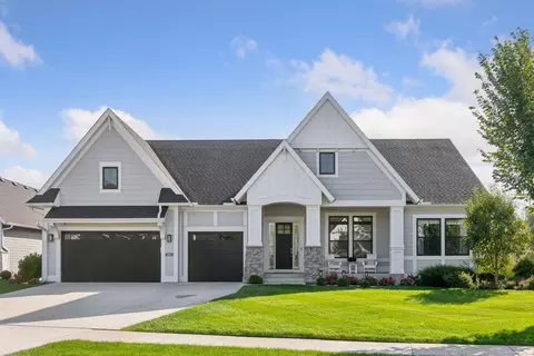 5865 Club Valley Rd, Shorewood, MN 55331