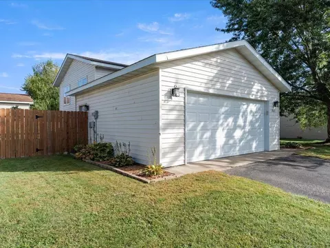 2813 Blair St, Brainerd, MN 56401 photo 2