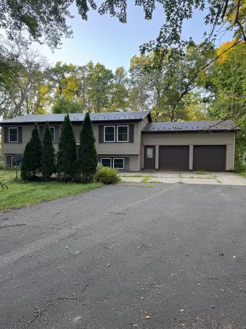 8842 288th Ln NE, North Branch, MN 55056