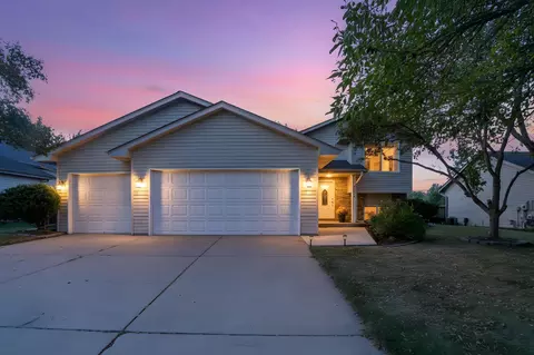 5110 92nd Cres, Brooklyn Park, MN 55443