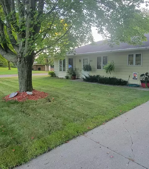 843 3rd St, Dassel, MN 55325