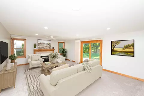 4760 Vine Hill Rd, Excelsior, MN 55331