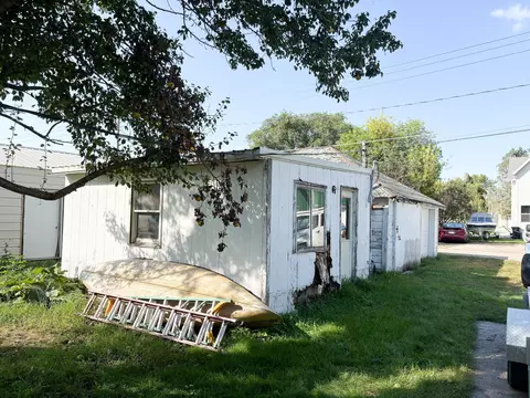 Exterior - 808 1st Ave S, Wheaton, MN 56296 photo 2 of 3