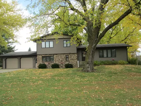 203 Trondheim Rd, Kenyon, MN 55946