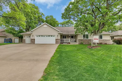 632 N Pine St, Royalton, MN 56373