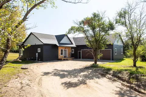 1001 Moore St, Starbuck, MN 56381