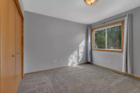 Bedroom - 829 Minnesota Blvd, Saint Cloud, MN 56304 photo 2 of 5