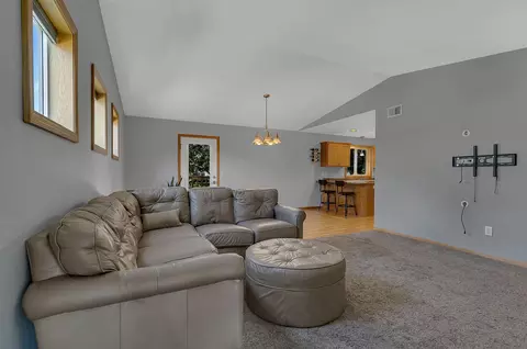 Living - 829 Minnesota Blvd, Saint Cloud, MN 56304 photo 2 of 3