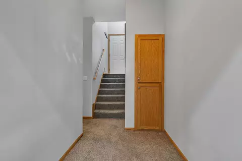 Entry Way - 829 Minnesota Blvd, Saint Cloud, MN 56304 photo 1 of 2