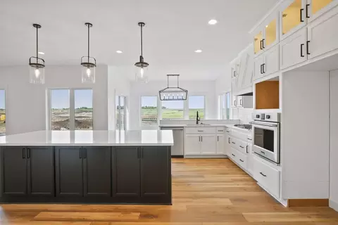 Kitchen - 4928 Parkside Cir, Eagan, MN 55123 photo 1 of 7