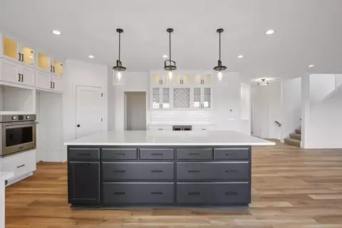 Kitchen - 4928 Parkside Cir, Eagan, MN 55123 photo 7 of 7