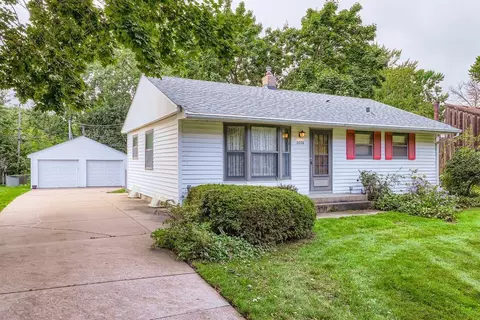 2086 Dorothy Ave, White Bear Lake, MN 55110