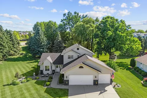201 Pendryn Hill Curv, Woodbury, MN 55125