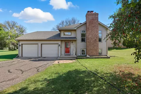 2839 Henslow Ave N, Oakdale, MN 55128