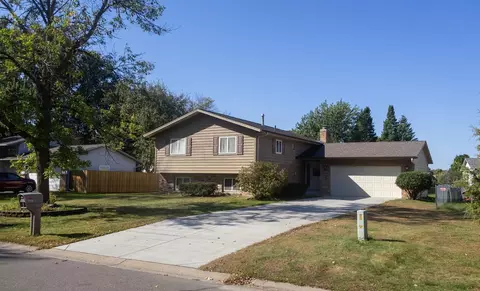 8217 Sumter Ave N, Brooklyn Park, MN 55445