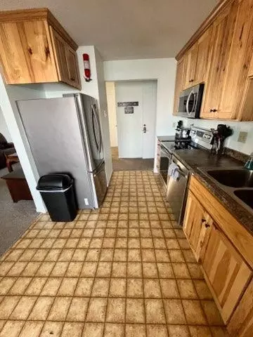 Kitchen - 10408 Squaw Point Rd, Brainerd, MN 56401 photo 1 of 1