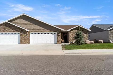 1615 30th St NW #34, Bemidji, MN 56601