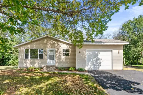 608 S Brookview Ln, Isanti, MN 55040