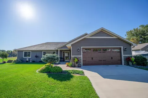 609 Loretta Cir, Spicer, MN 56288