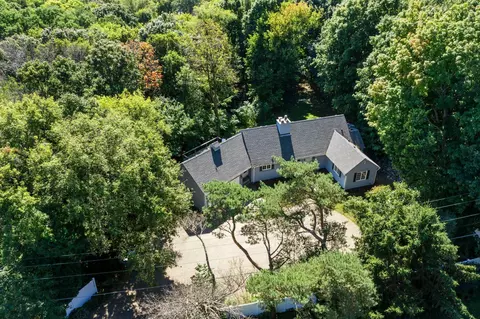 18505 Minnetonka Blvd, Deephaven, MN 55391