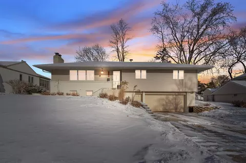 3109 Wendhurst Ave, Saint Anthony, MN 55418