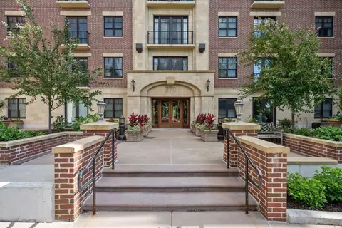 370 Marshall Ave #308, Saint Paul, MN 55102