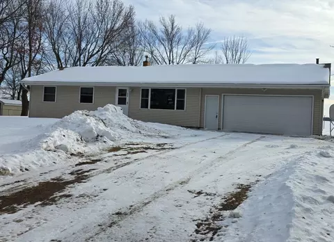 460 County Road 5 NW, Isanti, MN 55040