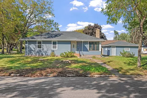 373 Nebraska Ave W, Saint Paul, MN 55117