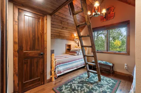 Bedroom - 38017 Donaldson Pt, Pine River, MN 56474 photo 6 of 7