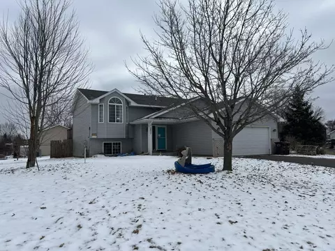 5400 Teal St, Big Lake, MN 55309